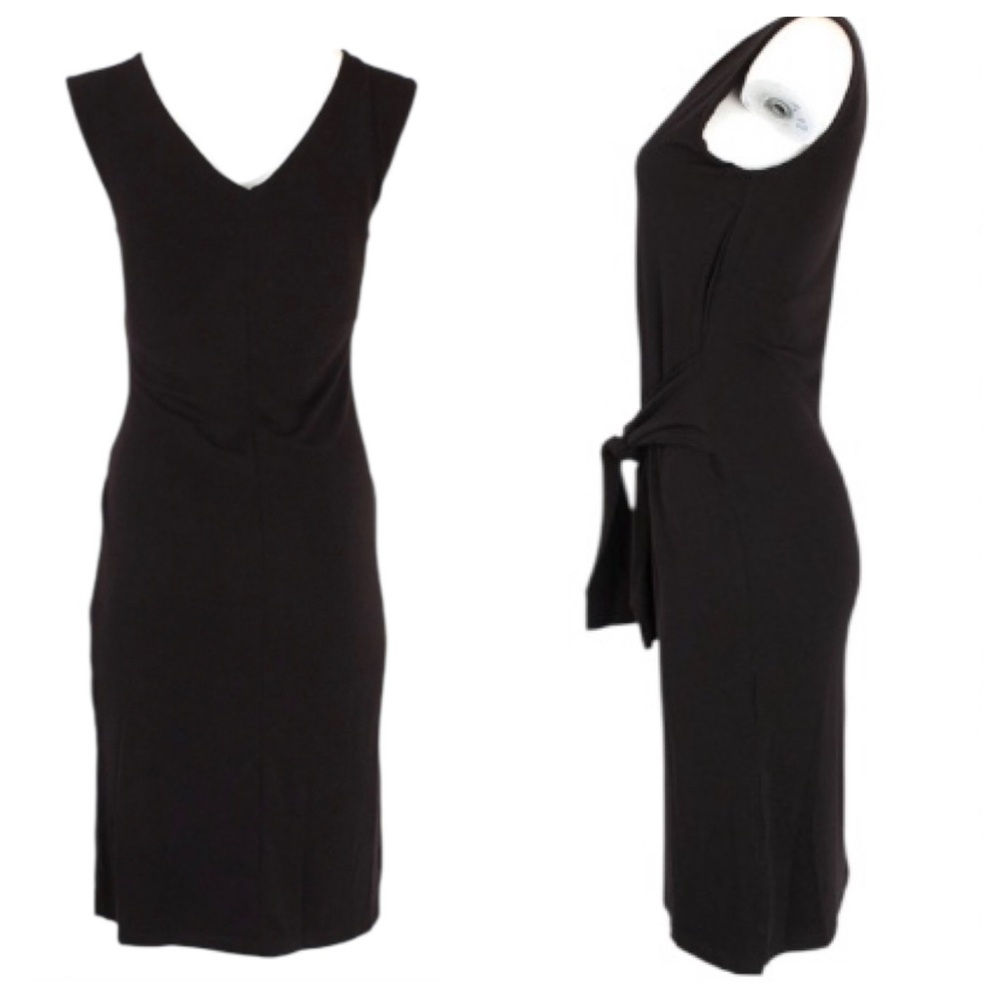 Zenana Outfitters Sleeveless Black Tie-Waist Midi Dress